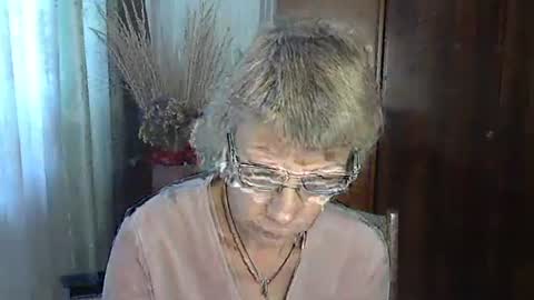 Snapshot of vanillaxcreamy chatting on 17, 10, 2025 Vanillaxcreamy online show from 17, 10, 2025