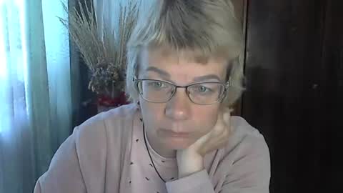 Snapshot of vanillaxcreamy chatting on 18, 10, 2025 Vanillaxcreamy online show from 18, 10, 2025