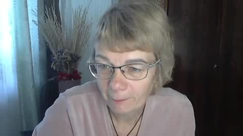 Vanillaxcreamy online show from 5, 11, 2025