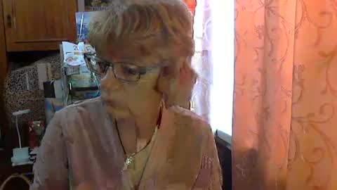 Vanillaxcreamy online show from 19, 2, 2026