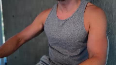 Snapshot of vanjoeofficial chatting on 3, 12, 2025 vanjoeofficial online show from 3, 12, 2025