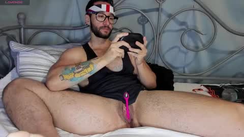 Snapshot of vann_helsing chatting on 20, 10, 2025 Van online show from 20, 10, 2025