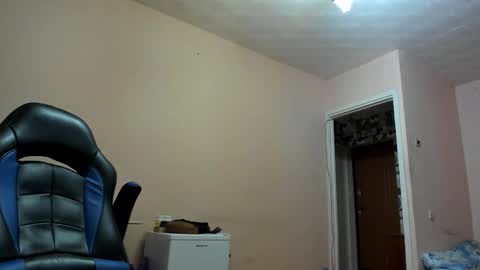 Snapshot of vano_822 chatting on 14, 11, 2025 vano_822 online show from 14, 11, 2025