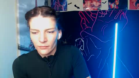 Snapshot of vanrey_ chatting on 24, 10, 2025 Vanessa online show from 24, 10, 2025