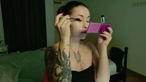 Snapshot of vaolietkat chatting on 28, 10, 2025 vaolietkat online show from 28, 10, 2025