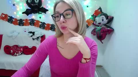 Snapshot of vasilisasii chatting on 17, 10, 2025 Vasilisa online show from 17, 10, 2025