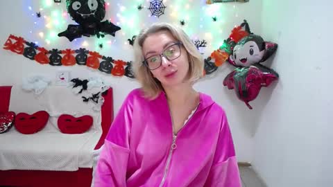 Snapshot of vasilisasii chatting on 18, 10, 2025 Vasilisa online show from 18, 10, 2025