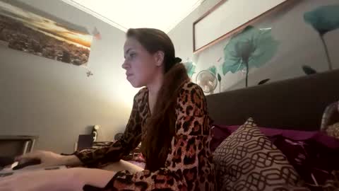 Snapshot of vaua089 chatting on 3, 10, 2025 vaua089 online show from 3, 10, 2025