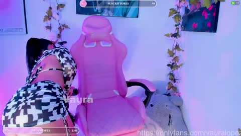 Snapshot of vaura222 chatting on 7, 2, 2025 vaura222 online show from 7, 2, 2025