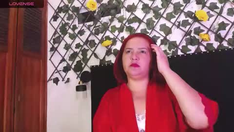 Snapshot of vauroracooper chatting on 5, 10, 2025 Aurora Cooper online show from 5, 10, 2025