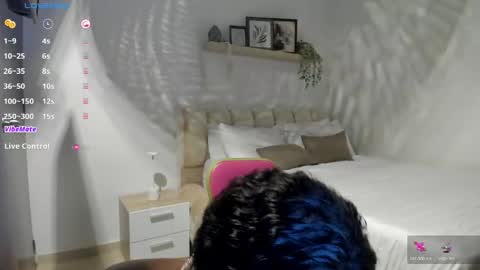 Snapshot of vayolet___ chatting on 18, 5, 2026 Hi Im Vayolet online show from 18, 5, 2026