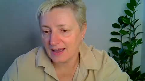 Snapshot of vea_motty chatting on 30, 10, 2025 vea_motty online show from 30, 10, 2025