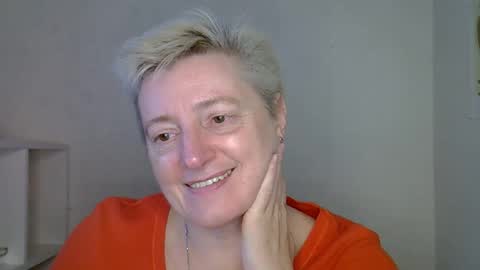 Snapshot of vea_motty chatting on 18, 11, 2025 vea_motty online show from 18, 11, 2025