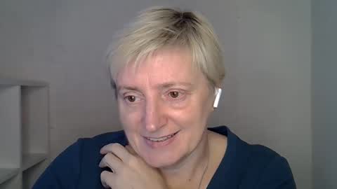 Snapshot of vea_motty chatting on 26, 11, 2025 vea_motty online show from 26, 11, 2025