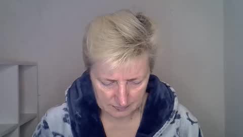 Snapshot of vea_motty chatting on 28, 11, 2025 vea_motty online show from 28, 11, 2025