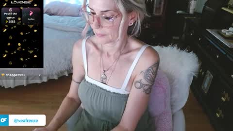 Snapshot of veafreeze chatting on 16, 10, 2025 veafreeze online show from 16, 10, 2025