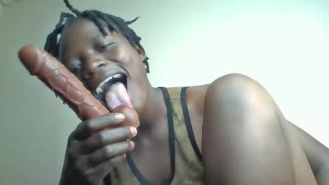 Vee tommy online show from 2, 12, 2025