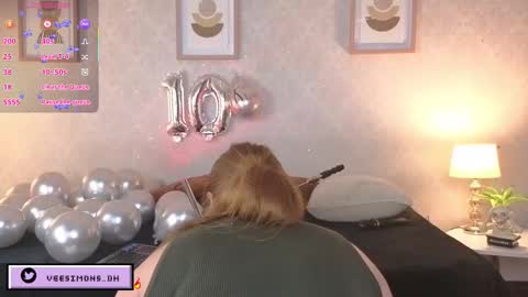 Vee Simons online show from 8, 1, 2026