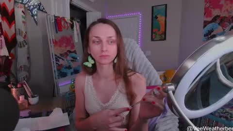 Snapshot of veeweatherbee chatting on 6, 7, 2026 Violet Weatherbee online show from 6, 7, 2026