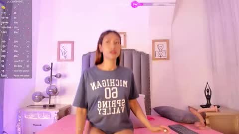 Snapshot of vega__16 chatting on 4, 10, 2025 online show from 4, 10, 2025