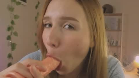 Snapshot of vegas_v chatting on 27, 9, 2025 Maria online show from 27, 9, 2025