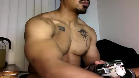 Vegas Love online show from 25, 10, 2025