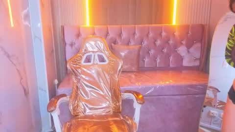 velvet_celeste_b online show from 23, 4, 2026