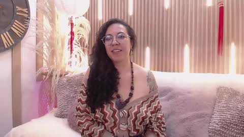 Emma Curly online show from 15, 5, 2026