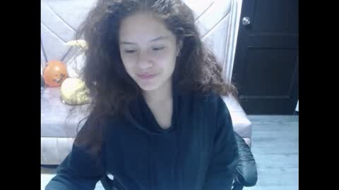 velvet_moon_v online show from 23, 10, 2025