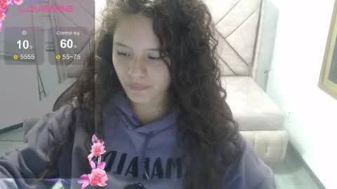 velvet_moon_v online show from 19, 2, 2026