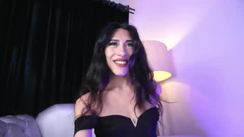 Velvet  online show from 22, 4, 2026