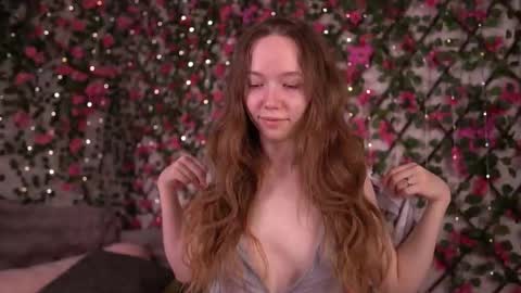 Snapshot of velvet_vice chatting on 14, 12, 2025 Polly online show from 14, 12, 2025