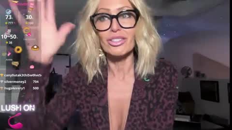 VelvetBarbie online show from 8, 1, 2025