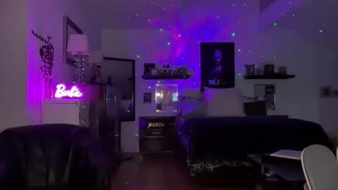 VelvetBarbie online show from 4, 3, 2026