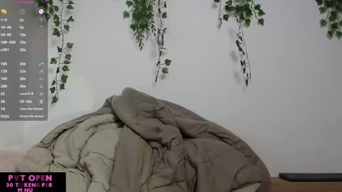 Snapshot of velvetcrystal chatting on 1, 3, 2025 Crystal PVT OPEN online show from 1, 3, 2025