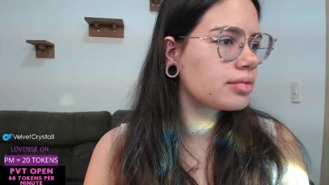 Snapshot of velvetcrystal chatting on 25, 9, 2025 Crystal PVT OPEN online show from 25, 9, 2025