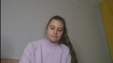 velveted_ivy online show from 25, 11, 2025