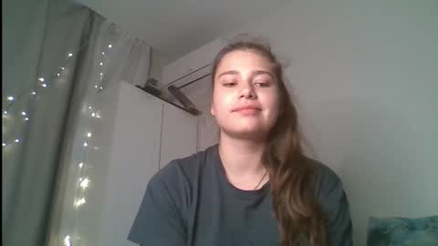 velveted_ivy online show from 29, 11, 2025