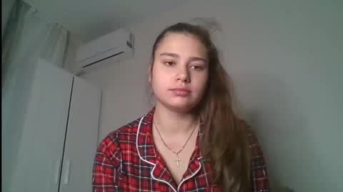 velveted_ivy online show from 5, 12, 2025