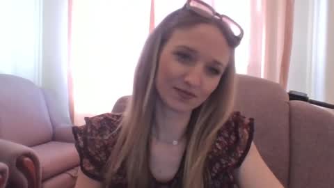 Snapshot of velvetintuition chatting on 15, 5, 2026 velvetintuition online show from 15, 5, 2026