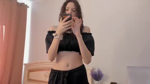 Kelly online show from 12, 4, 2026