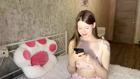 Snapshot of velvetsine chatting on 17, 11, 2025 Emily online show from 17, 11, 2025