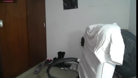 Snapshot of venelope1 chatting on 14, 2, 2025 Venelope 3 online show from 14, 2, 2025