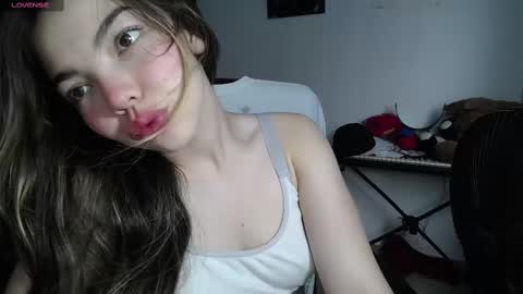 Snapshot of venelope1 chatting on 4, 3, 2025 Venelope 3 online show from 4, 3, 2025