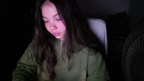 Snapshot of venelope1 chatting on 13, 11, 2025 Venelope 3 online show from 13, 11, 2025