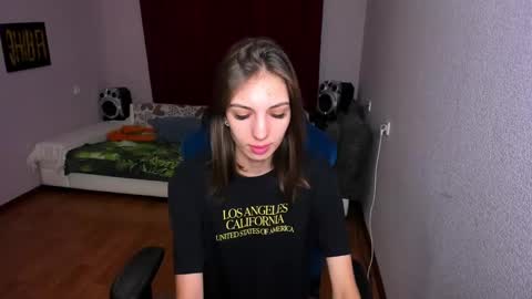 veneradi615 online show from 20, 2, 2025