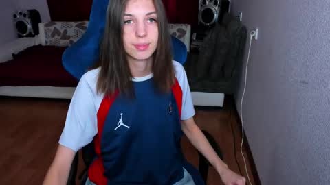 veneradi615 online show from 5, 3, 2025