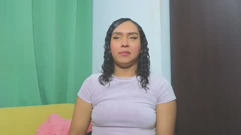 Snapshot of venus_speer chatting on 3, 12, 2024 Luisa online show from 3, 12, 2024