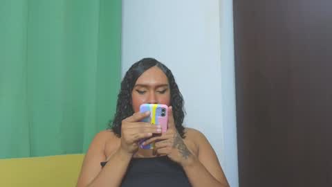 Snapshot of venus_speer chatting on 5, 12, 2024 Luisa online show from 5, 12, 2024