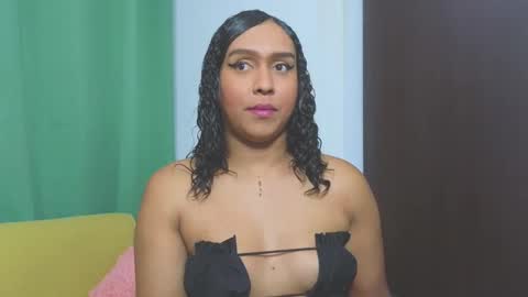 Snapshot of venus_speer chatting on 6, 12, 2024 Luisa online show from 6, 12, 2024